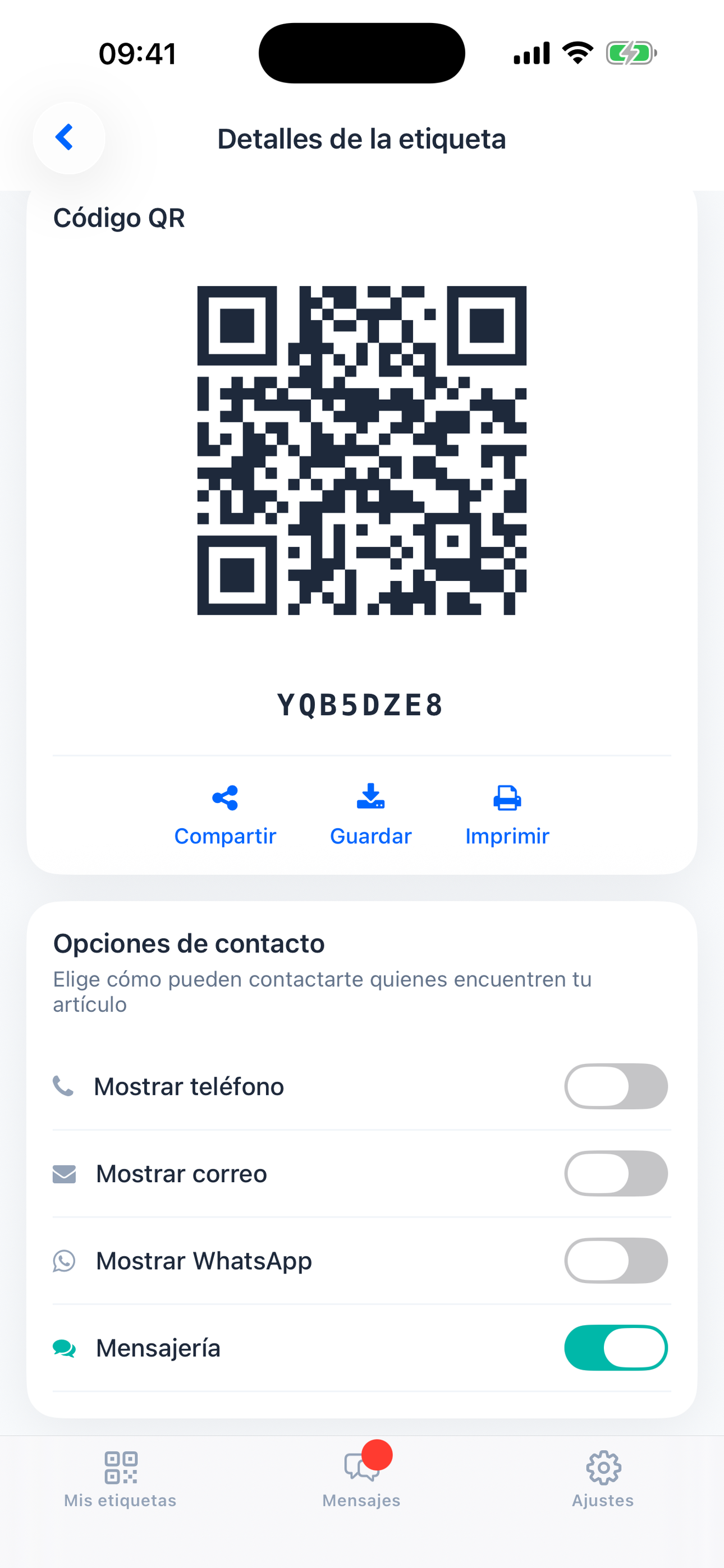 El código QR de una etiqueta y las formas de contacto para quien la encuentre